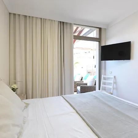 Brand New With Sunset Terrace Appartamento *